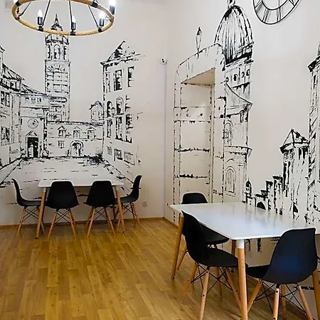 Hotel Fivehostel 3*