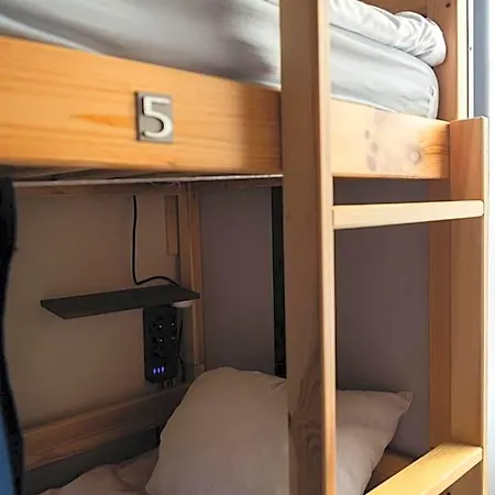 Fivehostel Hotel