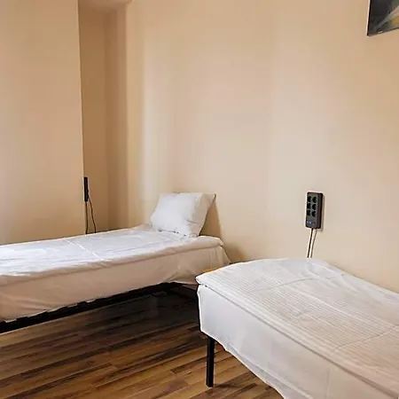 Fivehostel 3*