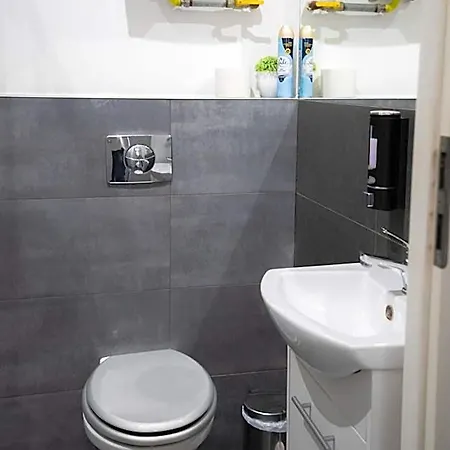 Hotel Fivehostel